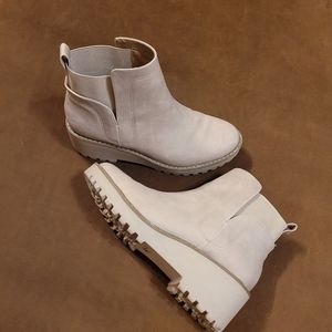 Dolce Vita Suede Chelsea Boots Womens 9.5 Suede Boot Tan Heel